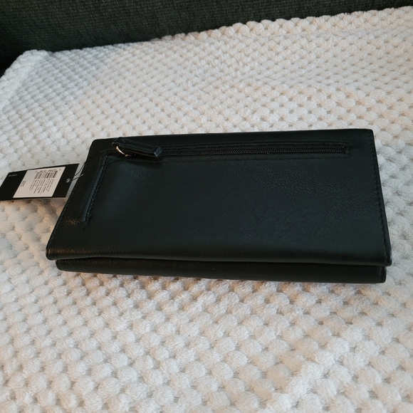 TAHARI RFID wallet brand new - Picture 5 of 6